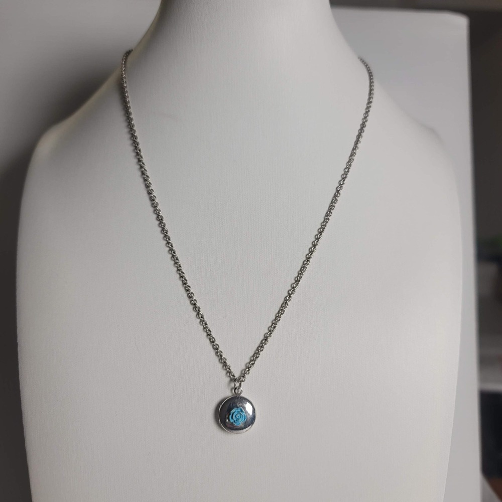 Silver Tone Blue Rose‎ Round Locket Necklace Adjustable Chain Pendant